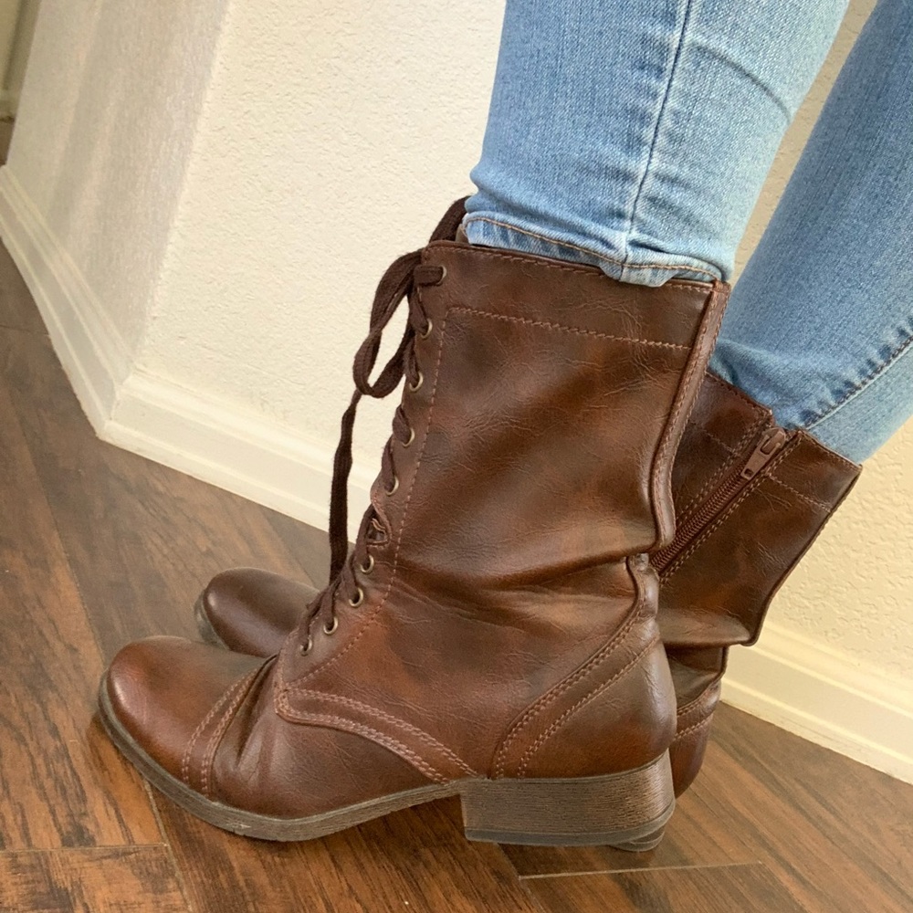 Brown Candie’s boots size 9 women